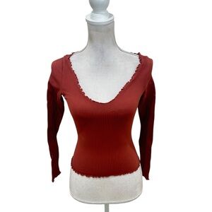 Free People reddish brown ribbed ruffle edge Long Sleeve V-Neck Top size xs/s